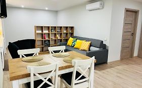 Saulėti apartamentai Trakuose/Sunny apartment in Trakai